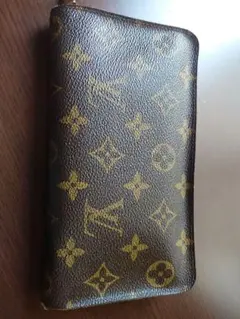 Louis Vuitton モノグラム ポルトモネジップ