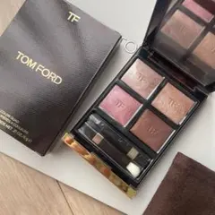 トムフォードビューティー アイカラークォード 42A ヘイズィ センシュアリティ