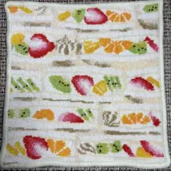 フェイラー（LOVERARY BY FEILER）」のフルーツサンド柄のハンカチ