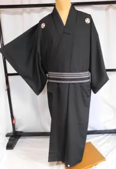 【755】藤絹織物(都喜エ門)純泥染め 純手織大島紬(検査不合格品) 755】藤絹織物(都喜エ門)純泥染め 純手織大島紬(検査不合格品) - メルカリ