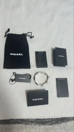 DIESEL ホワイト ドットブレスレット 約16-17cmのサムネイル