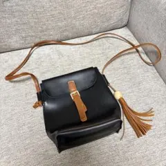 合成皮革 ショルダーバッグ タッセル付き