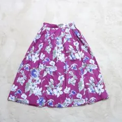 MEW'S REFINED CLOTHESミモレ丈 花柄フレアスカートのサムネイル