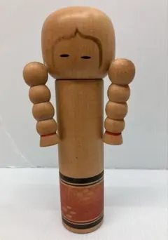 【レトロ】創作こけし 三つ編み おさげ髪 木製 人形 民芸品 工芸品 オブジェ レトロ】創作こけし 三つ編み おさげ髪 木製 人形 民芸品 工芸品