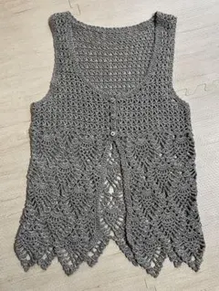 かぎ針編みノースリーブニットベスト