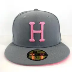 HUF × NEW ERAのサムネイル