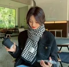 マフラー　千鳥格子　防寒　防風　バイカラー　ヘリンボーン　チェック　黒　ベージュ