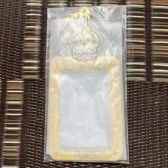 【新品未開封】まじかるちいかわ　トレーディングカードホルダー（うさぎ）