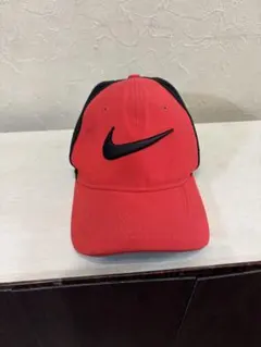 Nike 赤黒 メッシュバックキャップ