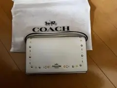 COACH フラワー スタッズ ショルダーウォレット レザー　ホワイト