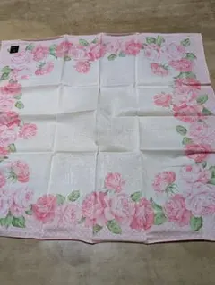 Yves Saint Laurent バラ柄ハンカチ