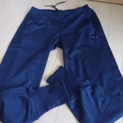 Puma ネイビー ジャージパンツ