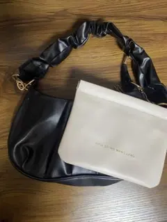 黒 合成皮革 ショルダーバッグ