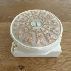 Dior ポーチ　ノベルティ　蝶々　刺繍　新品のサムネイル