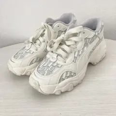 PUMA プーマ　モノグラム 厚底スニーカー ホワイト 24.5cm