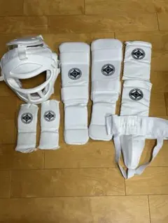 エルボーガード・フットガードセット ホワイト フォースキフト（左打者