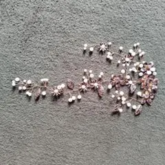 ウェディング ヘッドドレス 花と葉のデザイン