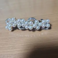 パールとクリスタルのバレッタエレガント