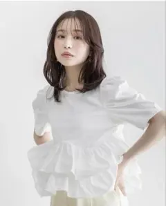 RANDA タフタフリルペプラムTシャツ ホワイトのサムネイル