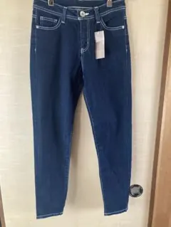 ロジカリエデニムパンツ Mサイズ未使用品のサムネイル