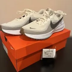 Nike Revolution 8 スニーカー　26cm 新品未使用