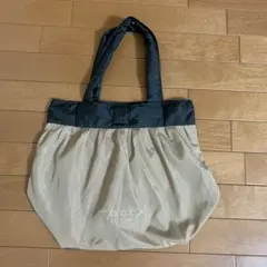 美品　ＴＯＣＣＡ　トートバッグ