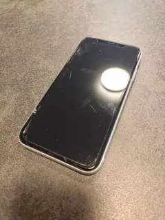 iPhone XR ホワイト 画面ひび割れ