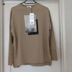 新品タグ付き　Tシャツ　カットソー