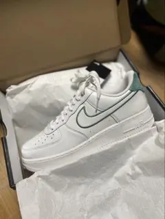 NIKE AIR FORCE1 スニーカー