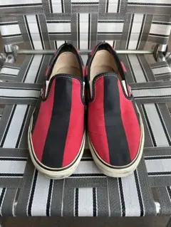 【超希少】VANS 黒赤ストライプ　スリッポン29cmのサムネイル