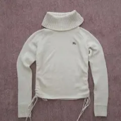 BURBERRY BLUE LABEL アイボリー タートルネックセーター