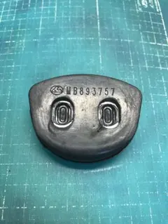 三菱パジェロ　バックドア　ダンパーMB893757のサムネイル