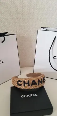 レア★ CHANEL　ノベルティ　カチューシャ　 ヘアバンドのサムネイル