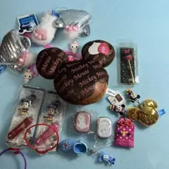 Disney ディズニー　ミッキー　ポシェット　マスコット　マッサージャー