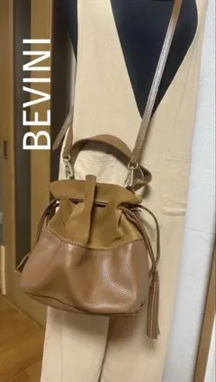 BEVINI MODENA ショルダーバッグ イタリア製 革製 茶色 タッセル付 