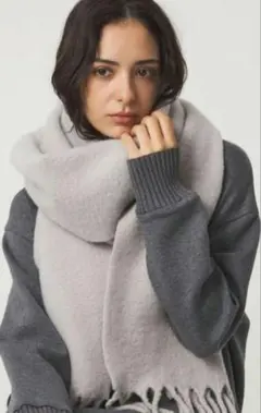 (美品❗) ライトグレー　マフラー