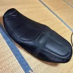 純正シート ゼファー400 カワサキ 車検証入れ有 - メルカリ