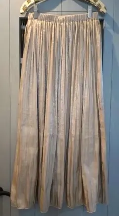 ITEMS アイテムズアーバンリサーチ　シャイニープリーツスカート　ベージュ