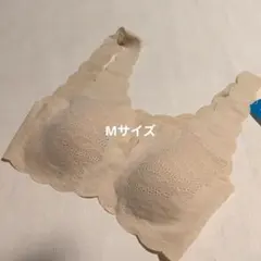 sloggi ブラジャー ベージュ Mサイズ スロギー　ノンワイヤーのサムネイル