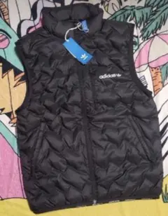 新品アディダスオリジナルダウンベスト