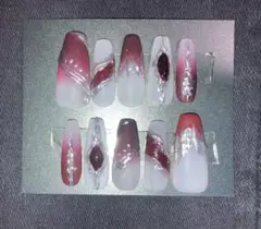 【現品】ネイルチップ 10個セット　赤、シルバーSサイズ　おまけ付き