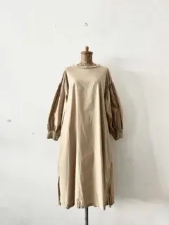Brocante　バルーンスリーブ　トリコワンピース　サイズ2　ベージュのサムネイル