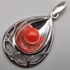 SILVER刻印 珊瑚ペンダントトップ 〜紅の珠が描く静謐な美〜
