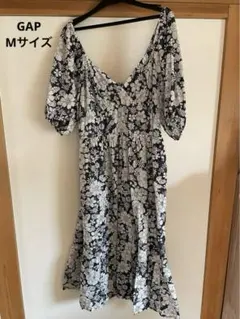 GAP ワンピース　花柄　Mサイズ