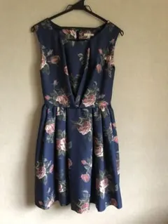 結婚式　パーティー　花柄ワンピース レストローズ