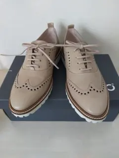 ECCO ウィングチップ レザーシューズ ベージュのサムネイル