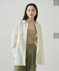 アーシー　撥水＆速乾機能付きナイロンシャツ　オーバーサイズのサムネイル