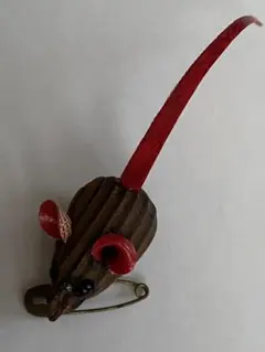 昭和レトロ　天然木　木製ねずみのブローチ　ネズミグッズ　ヴィンテージブローチ