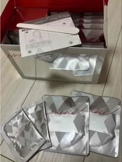 enicie GLOWPACKフェイシャルジェルパック2回分スパチュラ説明書付きのサムネイル
