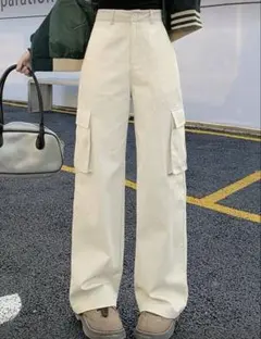 アイボリー カーゴパンツ